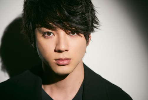 有名人　赤外線 BAKUNEを愛用している芸能人・有名人・アスリート・モデルは誰がいる？ | SUYAO｜快適な睡眠を叶えるメディア